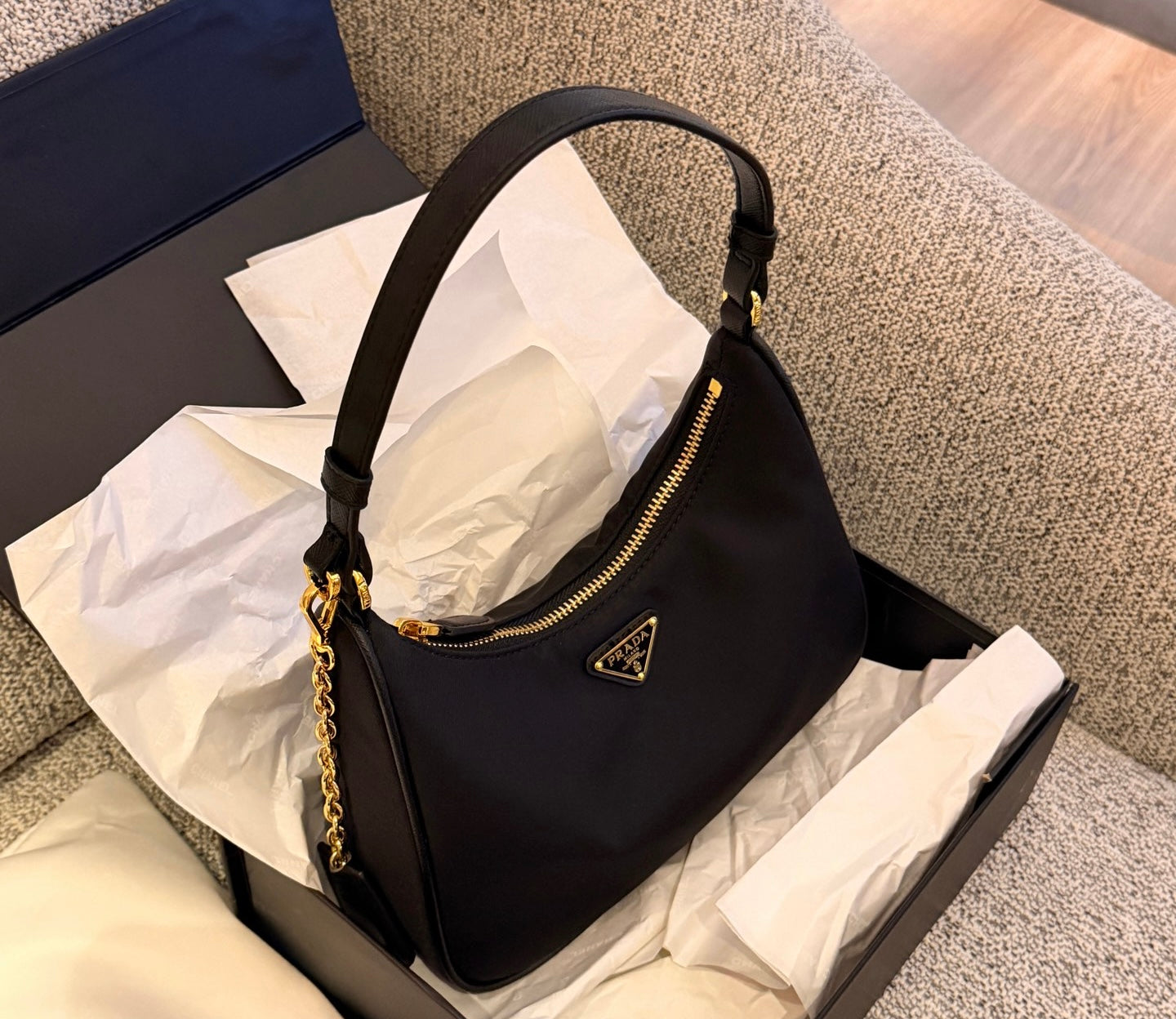 Cuero | Nylon Hobo Shoulder Bag
