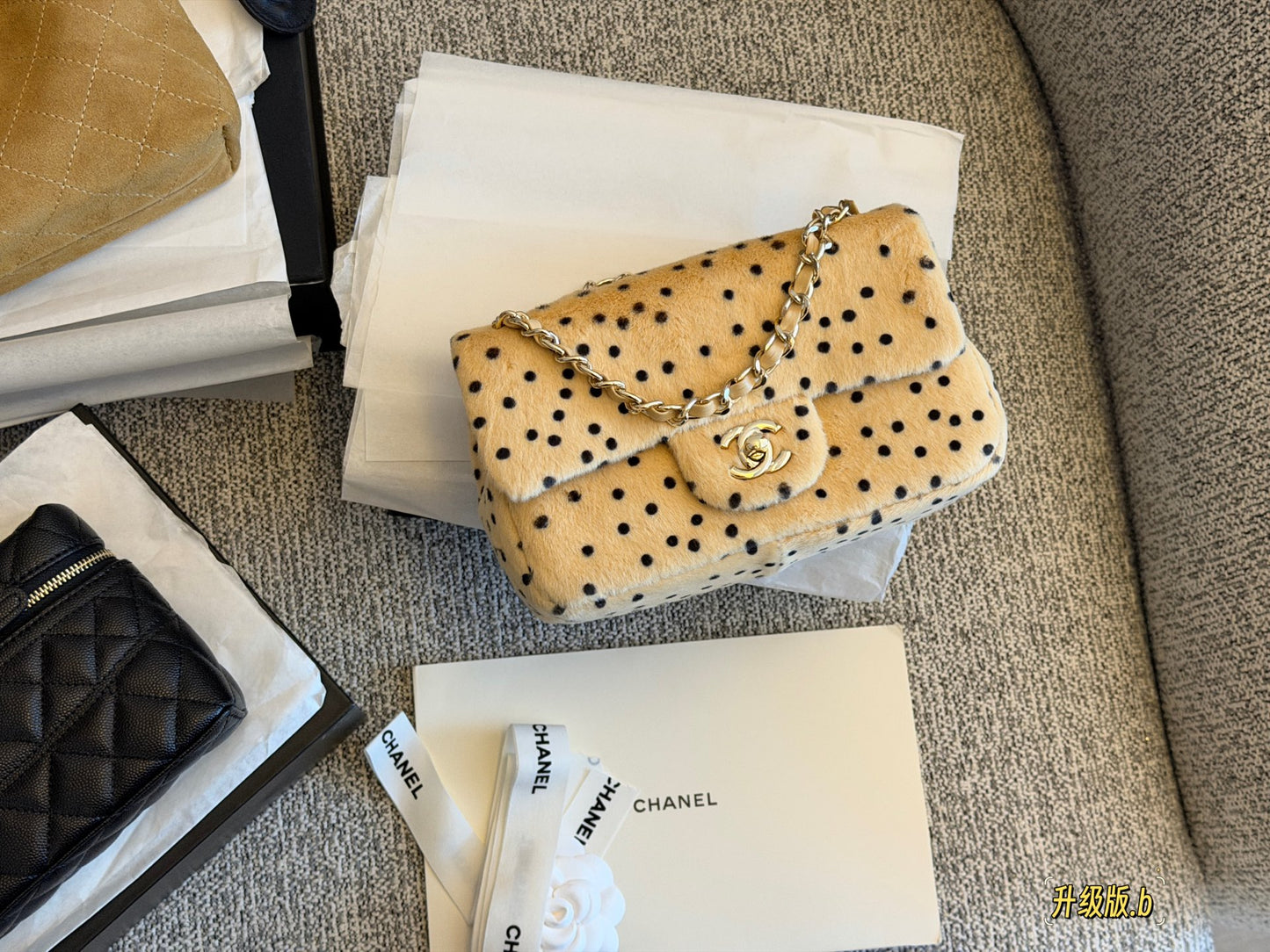Cuero | Mini Flap Bag Beige Polka Dot