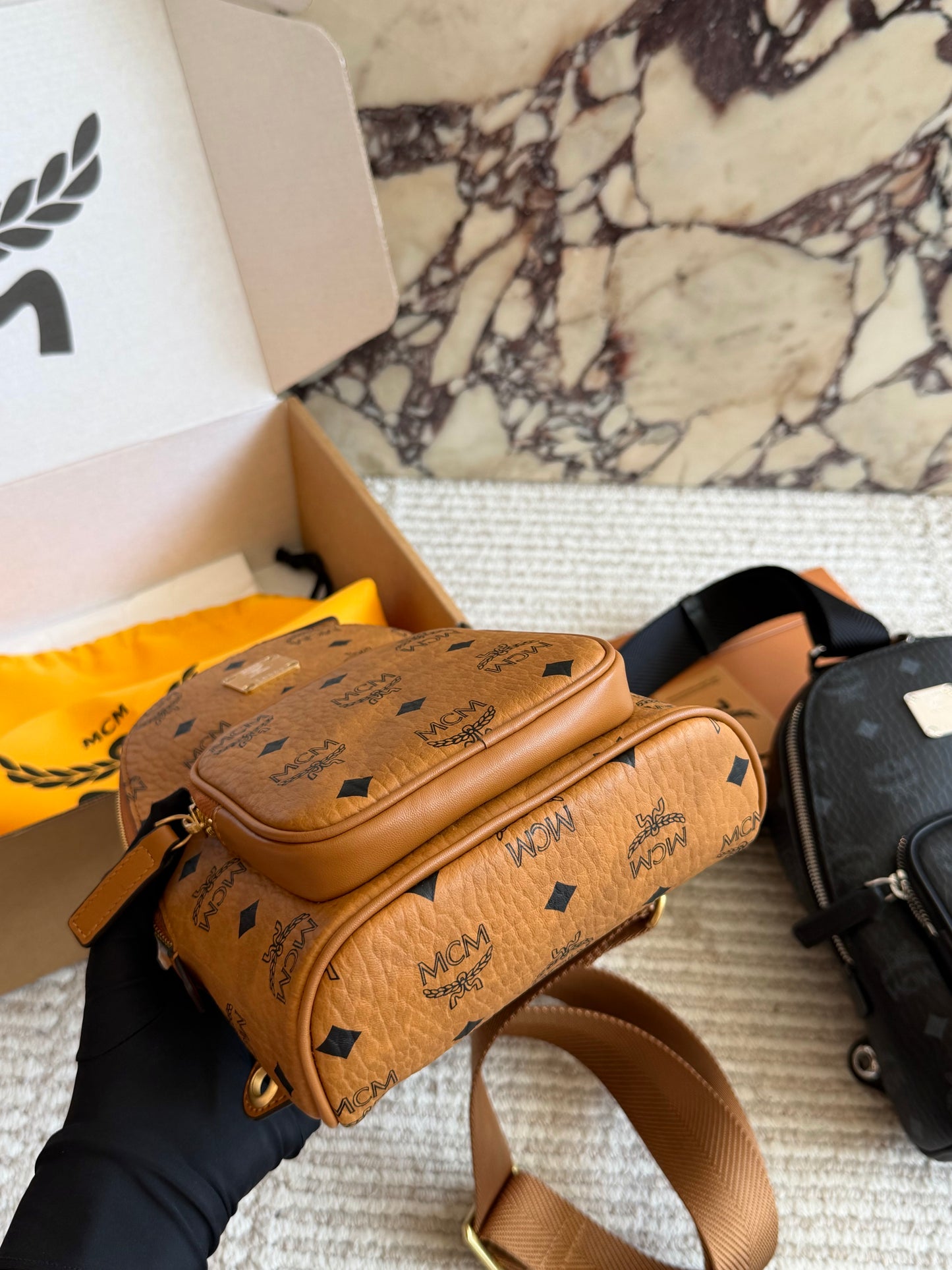 Cuero | Mini Sling Bag Cognac Monogram