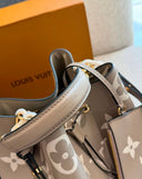 Louis Vuitton Neoneo Bag