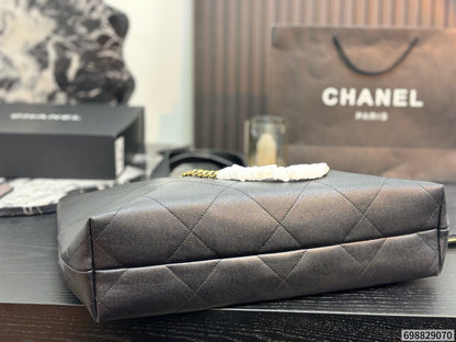 Cuero | Quilted Chain Shopper Tote Bag - Noir Black