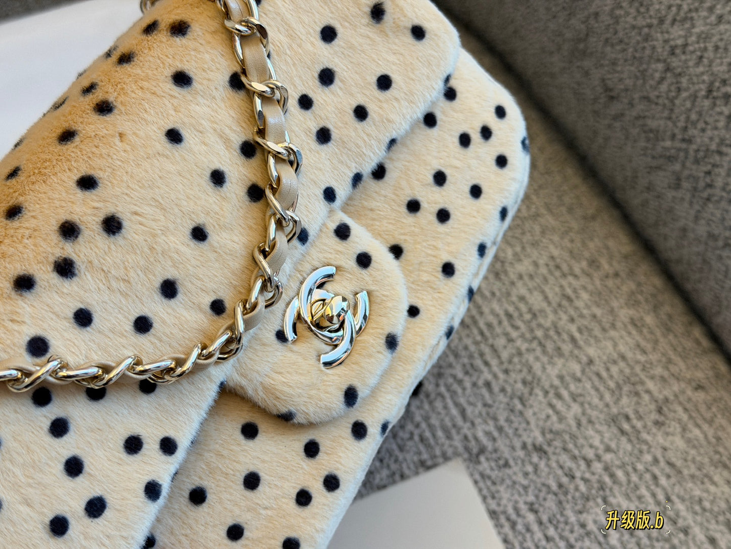 Cuero | Mini Flap Bag Beige Polka Dot