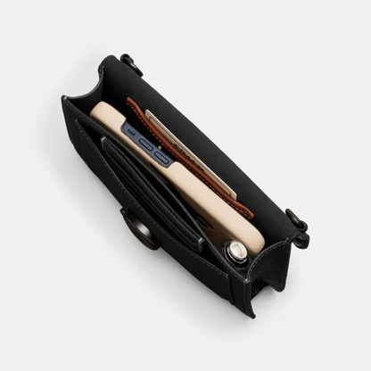 Cuero | Tabby Wristlet Bag