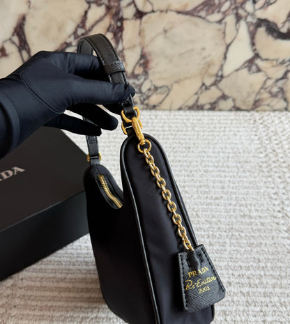 Cuero | Nylon Shoulder Bag