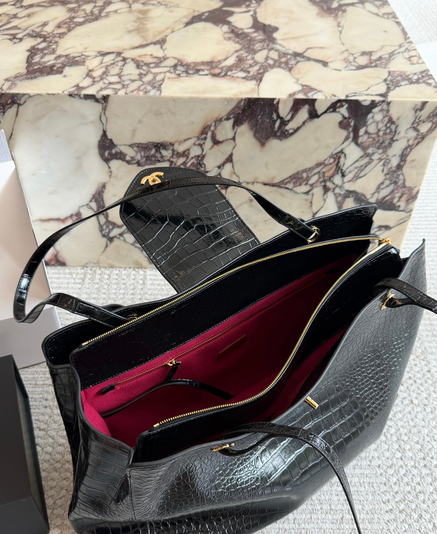 Cuero | Classic Croc Leather Tote