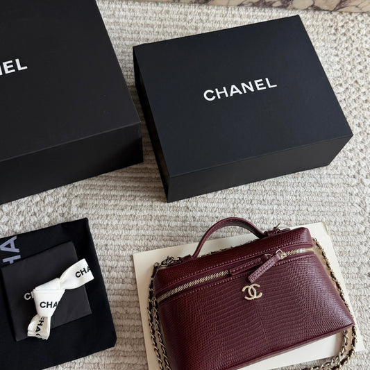 Cuero | Textured Vanity Bag