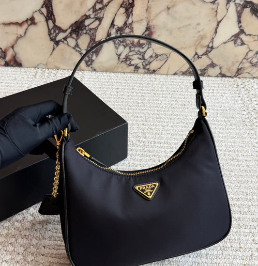 Cuero | Nylon Shoulder Bag