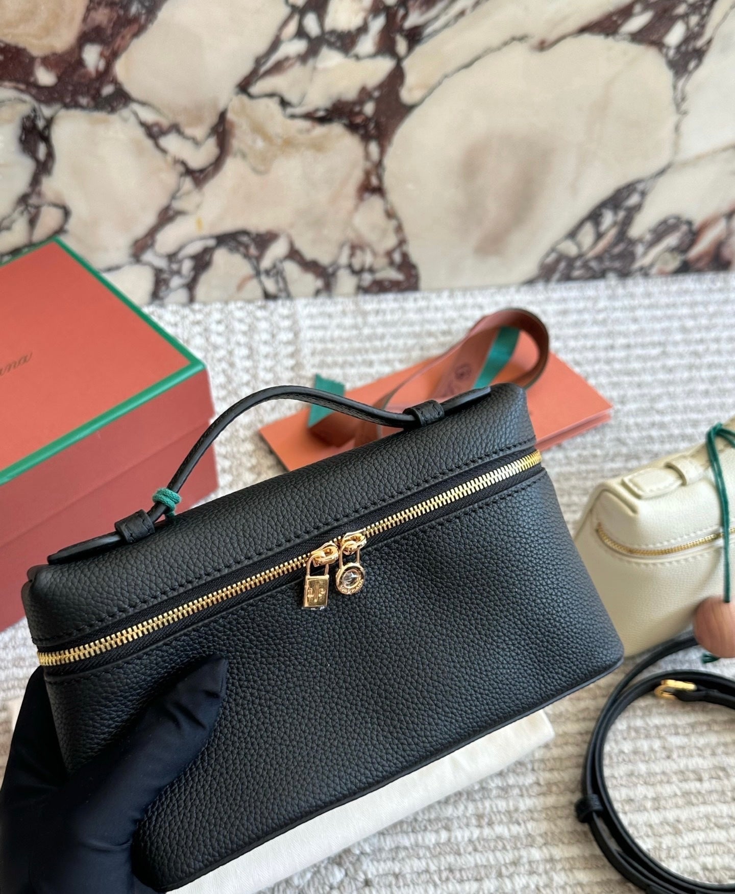 Cuero | Pebbled Top-Handle Pouch