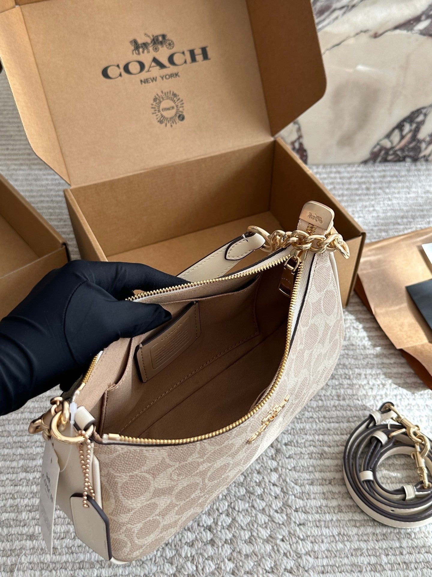 Cuero | Beige Monogram Baguette Bag