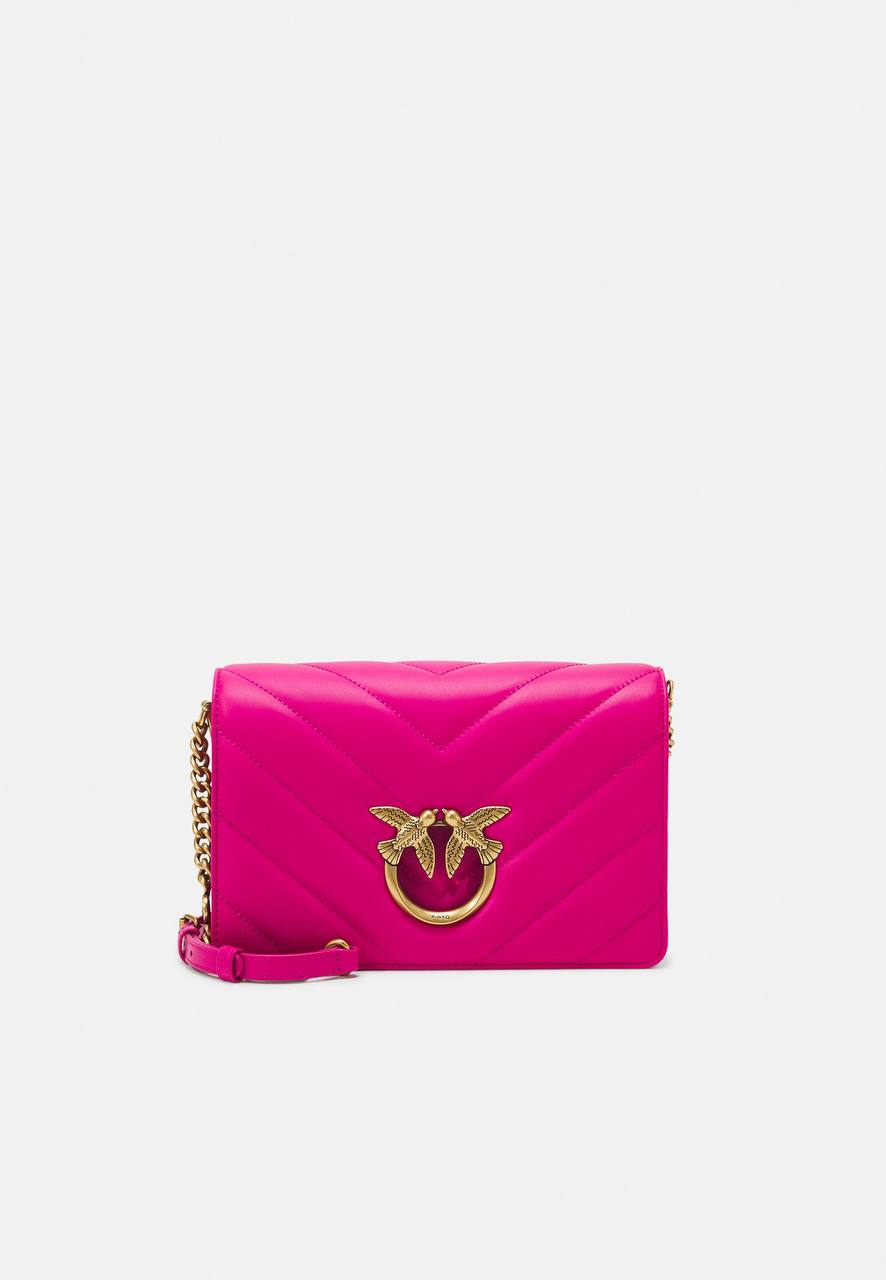 Cuero | Love Click Classic Pink Bag