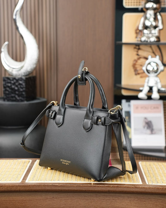 Burberry Banner Tote – Grain Leather with Check Lining