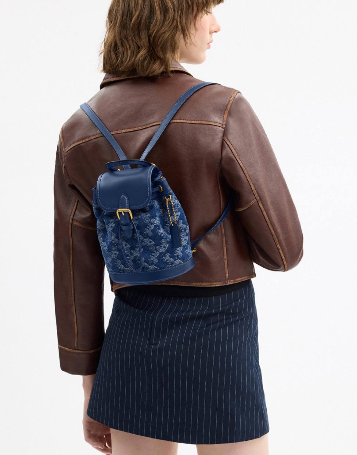 Cuero | Harper Flap Women's Bag with Horse and Carriage Print