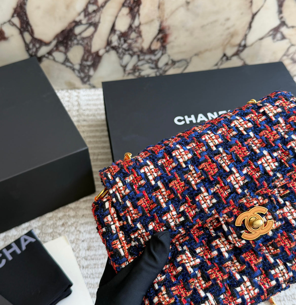 Cuero | Multicolor Tweed Charm Chain Flap Bag - Navy Red