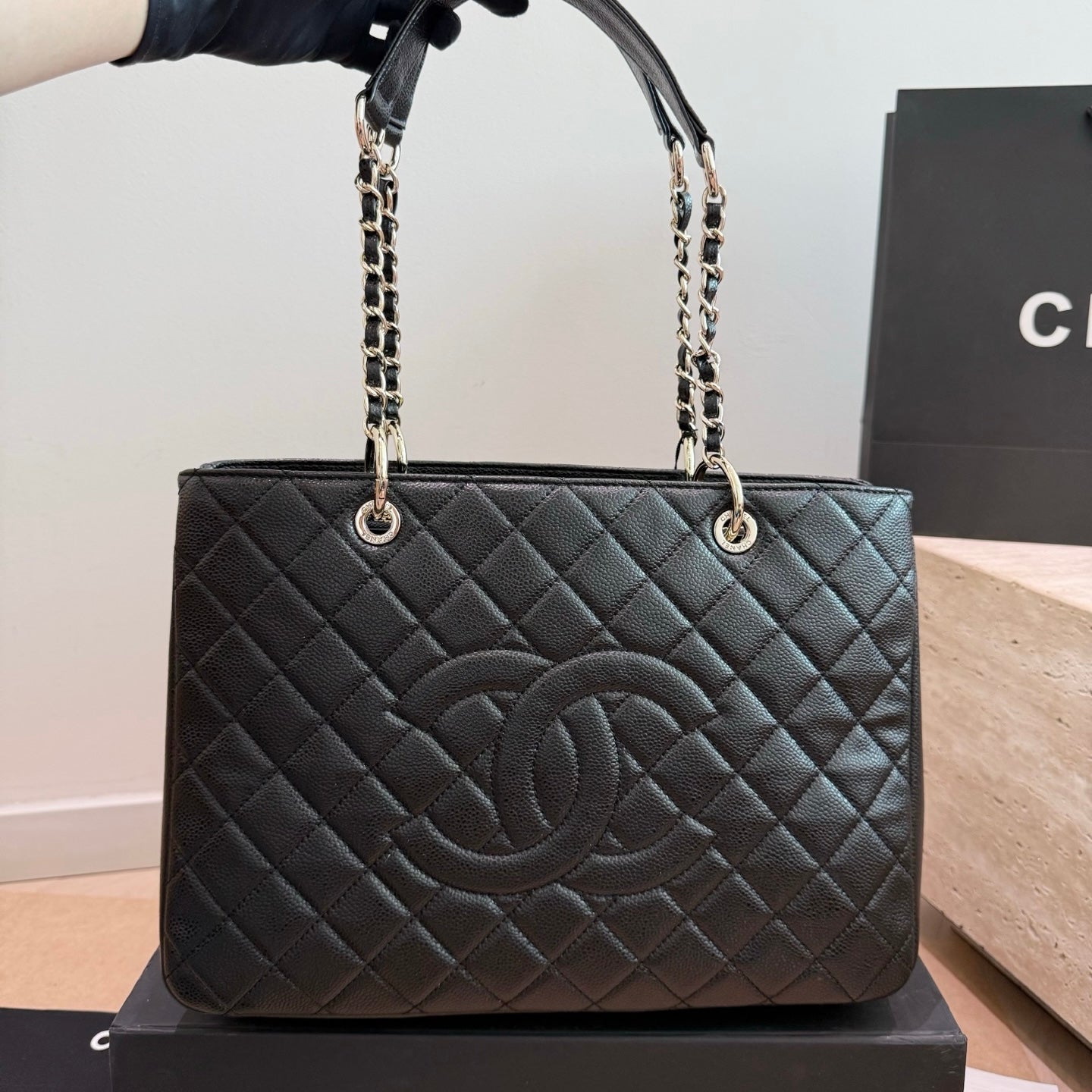 Cuero | Quilted Shopper Tote