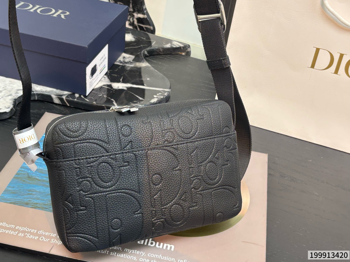 Cuero | Logo Embossed Crossbody Messenger Bag - Noir Black