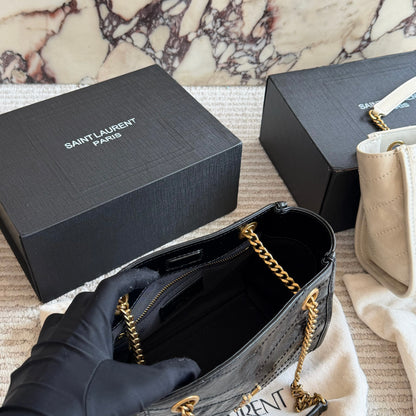 Cuero | Chevron Quilted Chain Tote