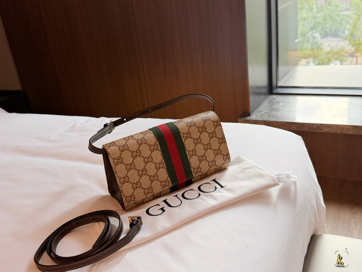 Cuero | Signature Stripe Baguette Bag - Beige