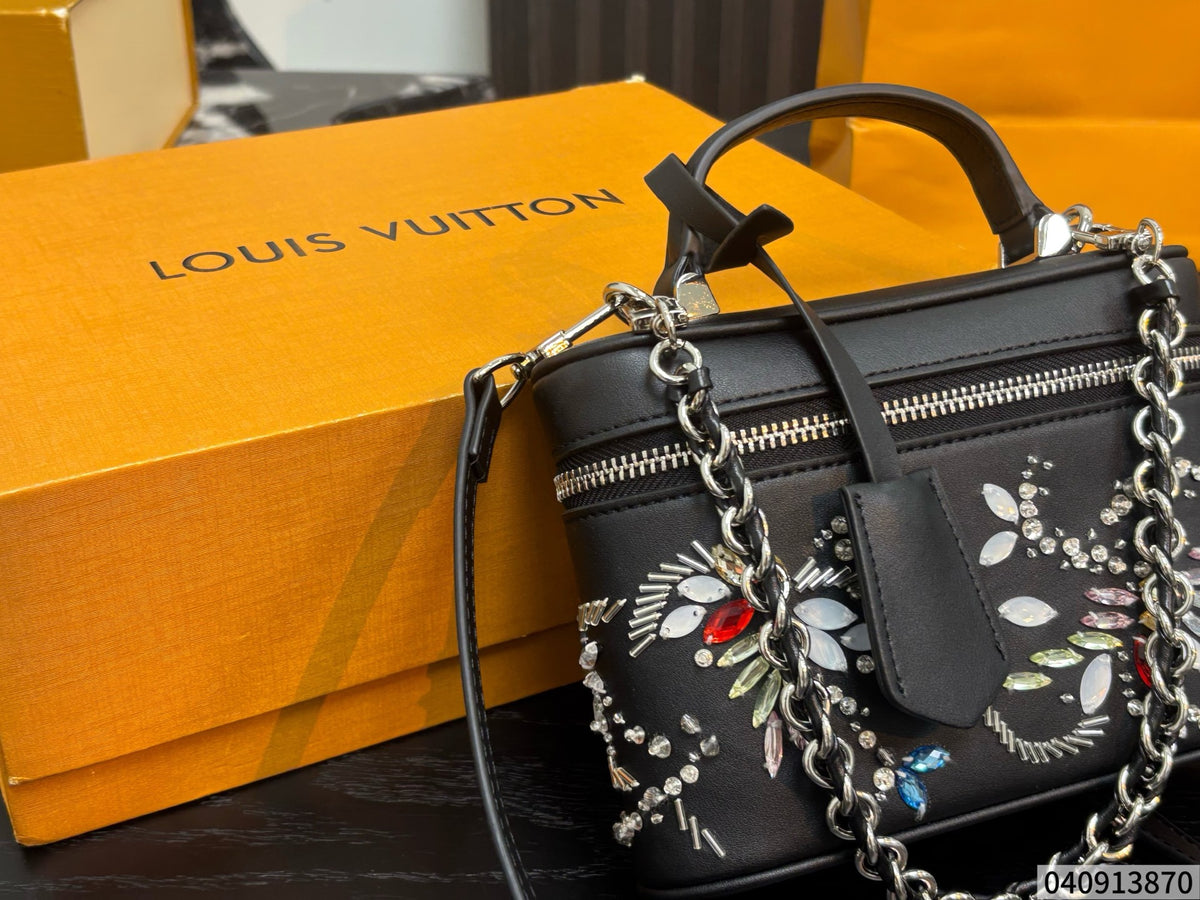 Cuero | Jewel Embellished Mini Vanity Chain Crossbody - Black