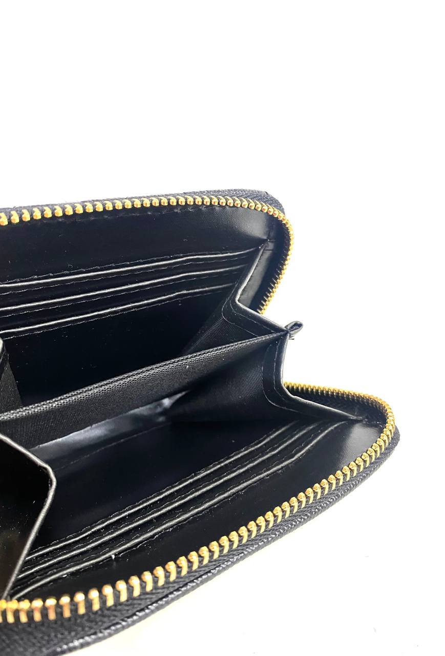 Cuero | 𝐖𝐨𝐦𝐞𝐧 𝐌𝐢𝐧𝐢 𝐖𝐚𝐥𝐥𝐞𝐭