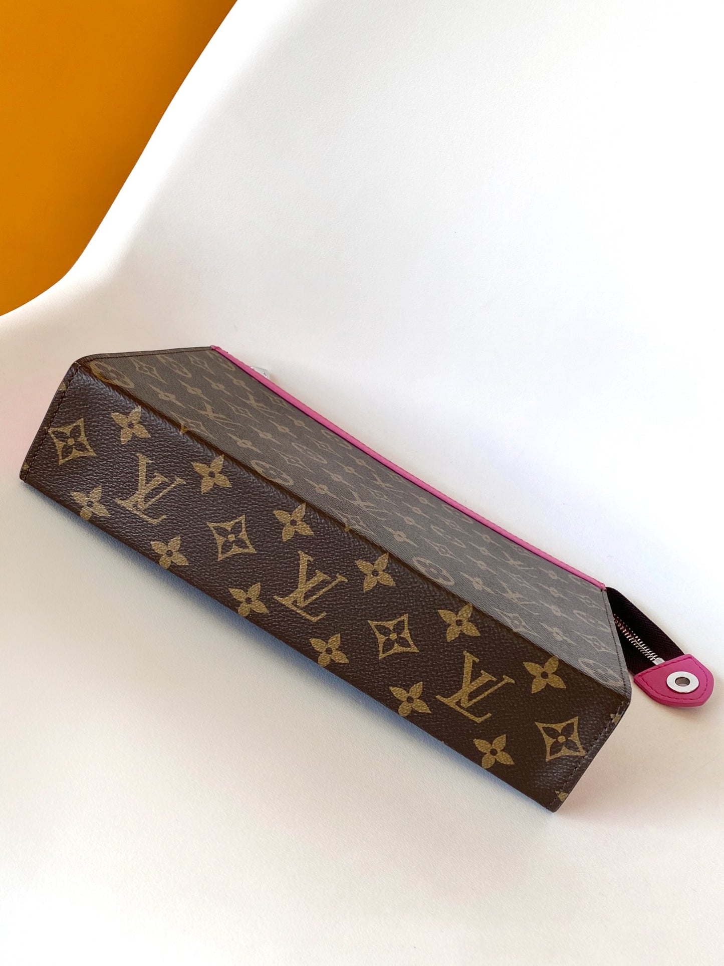 Cuero | Flat Zip Pouch Pink Edge
