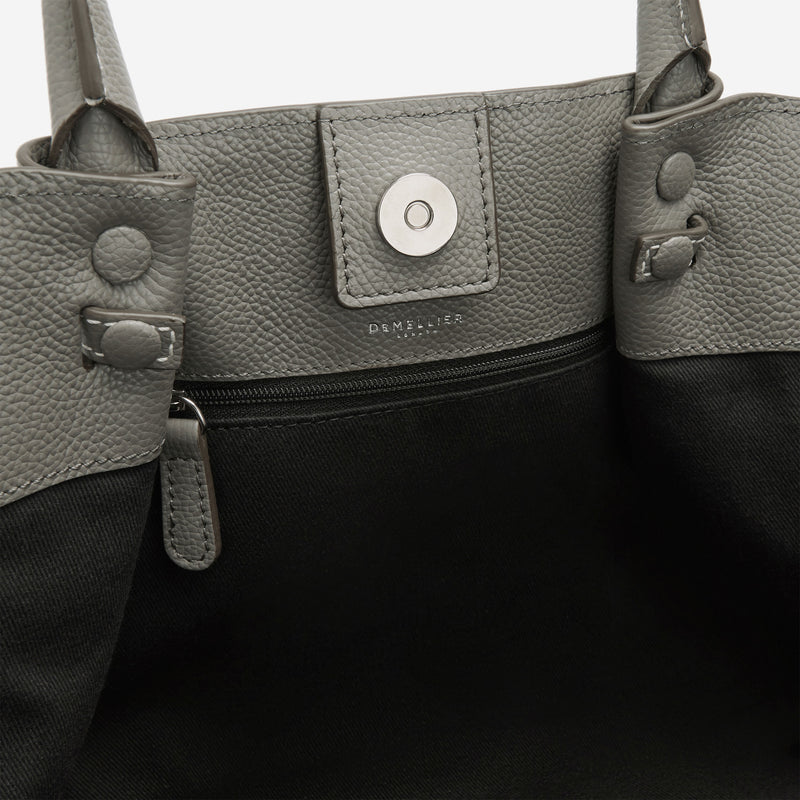 Cuero | Demellier The Midi New York Stone Grey Small Grain Ecru Stitching