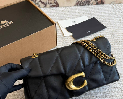 Cuero | Tabby Quilted Shoulder Bag With Chain
