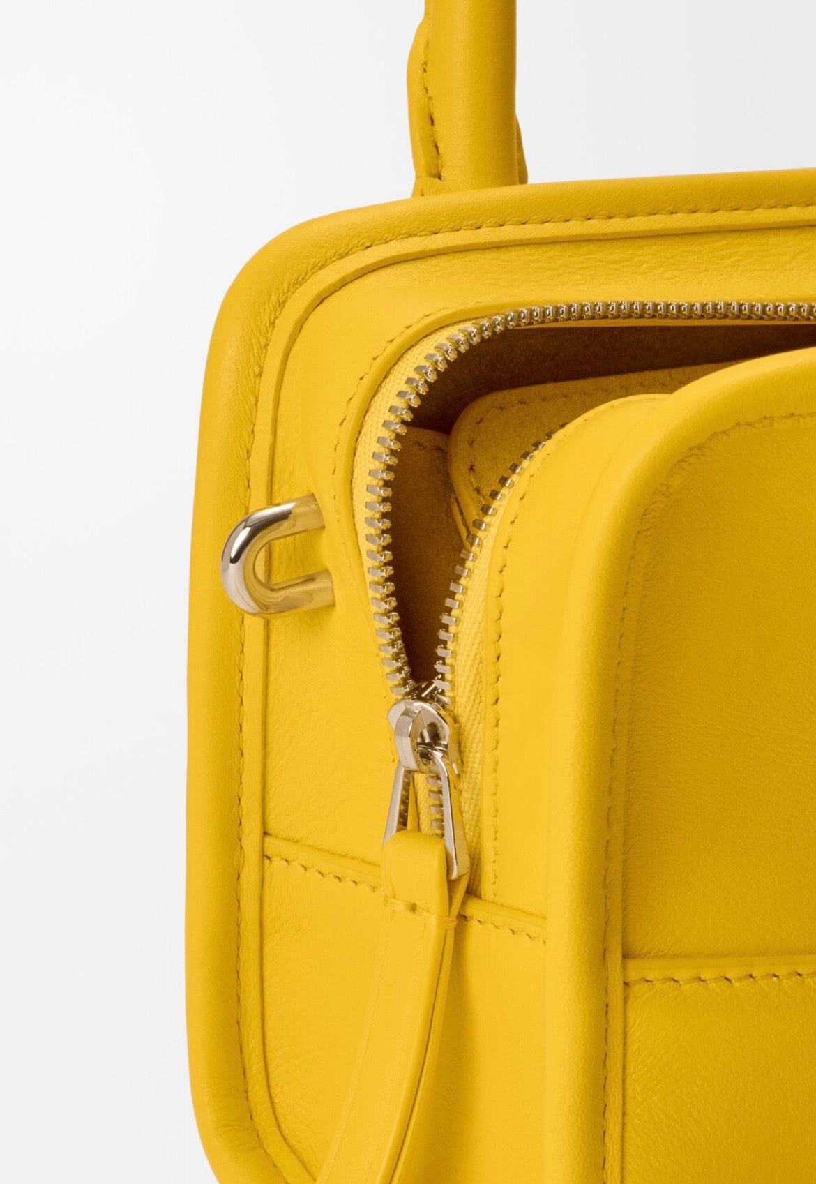 Cuero | Mini Amazona 180 bag in suede