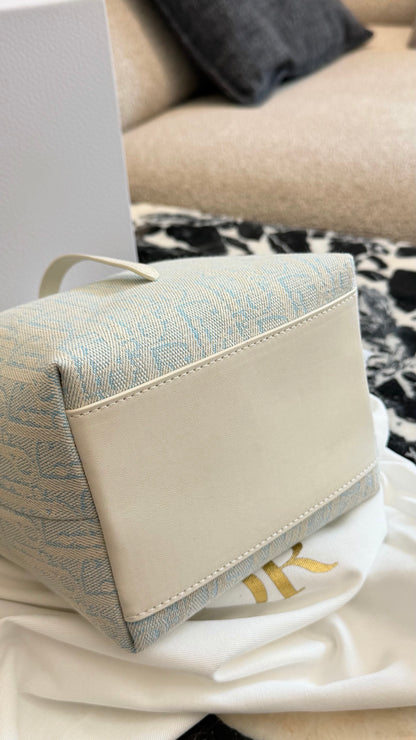 Cuero | Mini Bucket Bag Light Blue