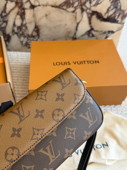 Cuero | Monogram Chain Shoulder Bag Brown