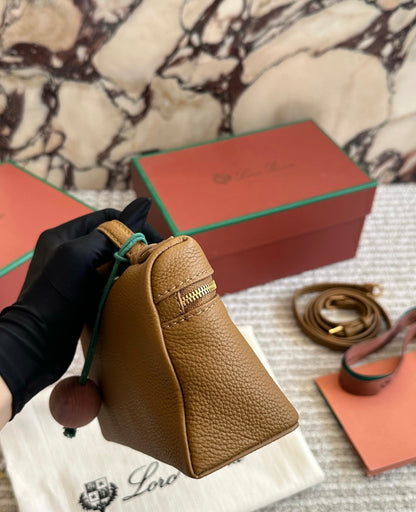 Cuero | Pebbled Top-Handle Pouch