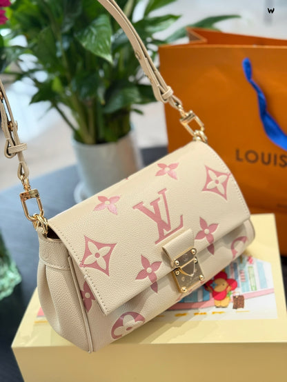Cuero | Two-Tone Monogram East-West Flap Crossbody - Cream Pink