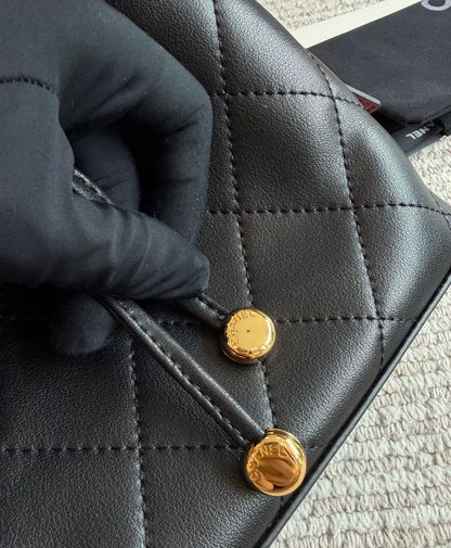 Cuero | Black Quilted Bucket Bag