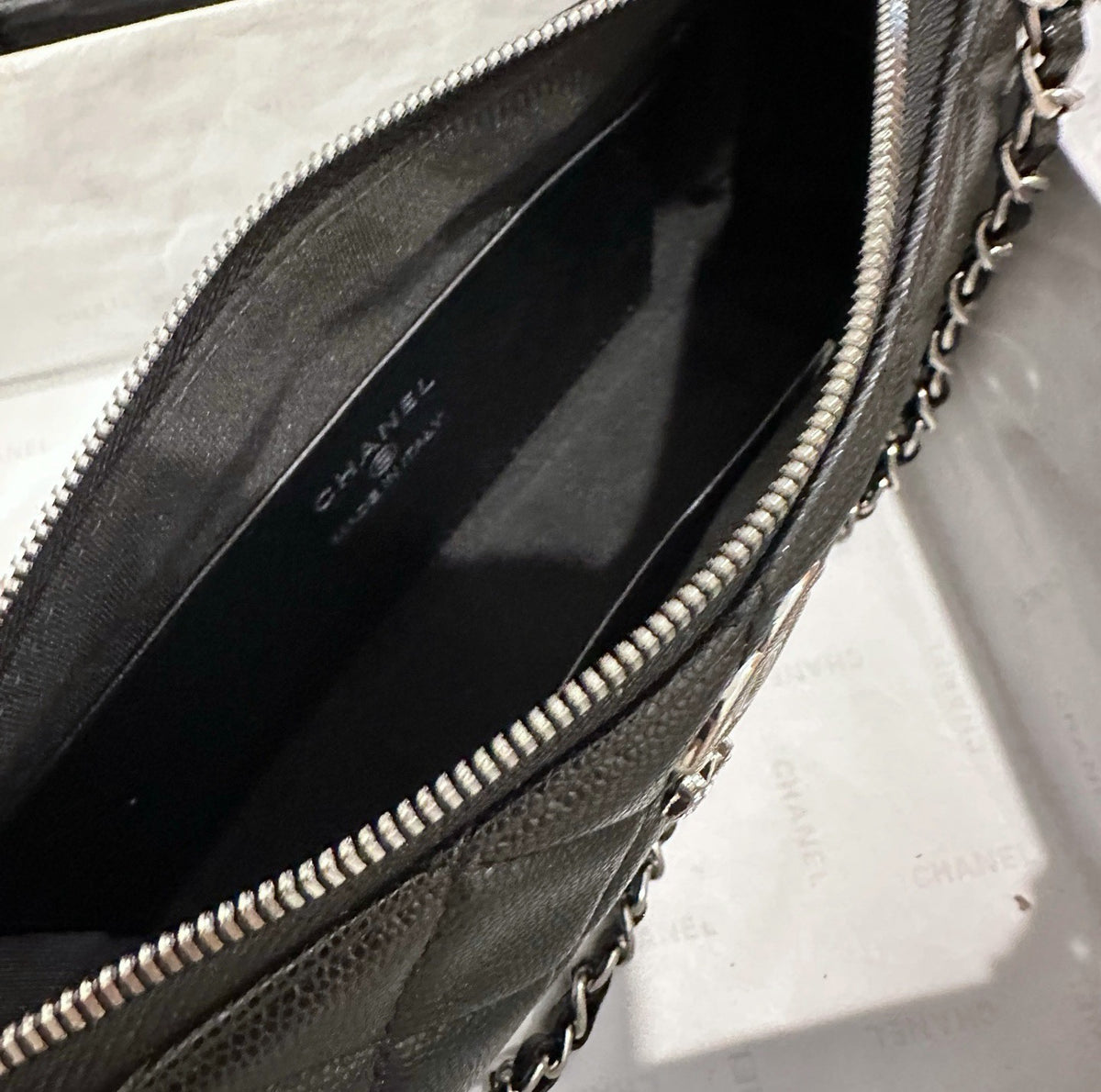 Cuero | Diamond Quilted Zip Pouch Shoulder Bag - Noir Black
