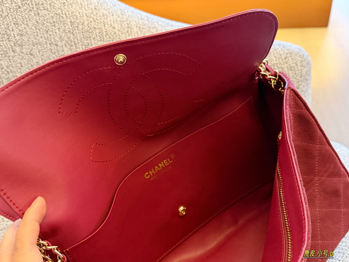 Cuero | Diamond Quilted Flap Chain Shoulder Bag - Burgundy Suede