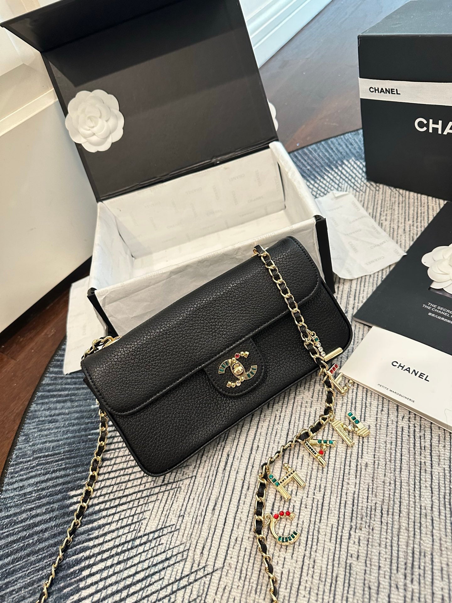 Cuero | Chain Shoulder Bag Black
