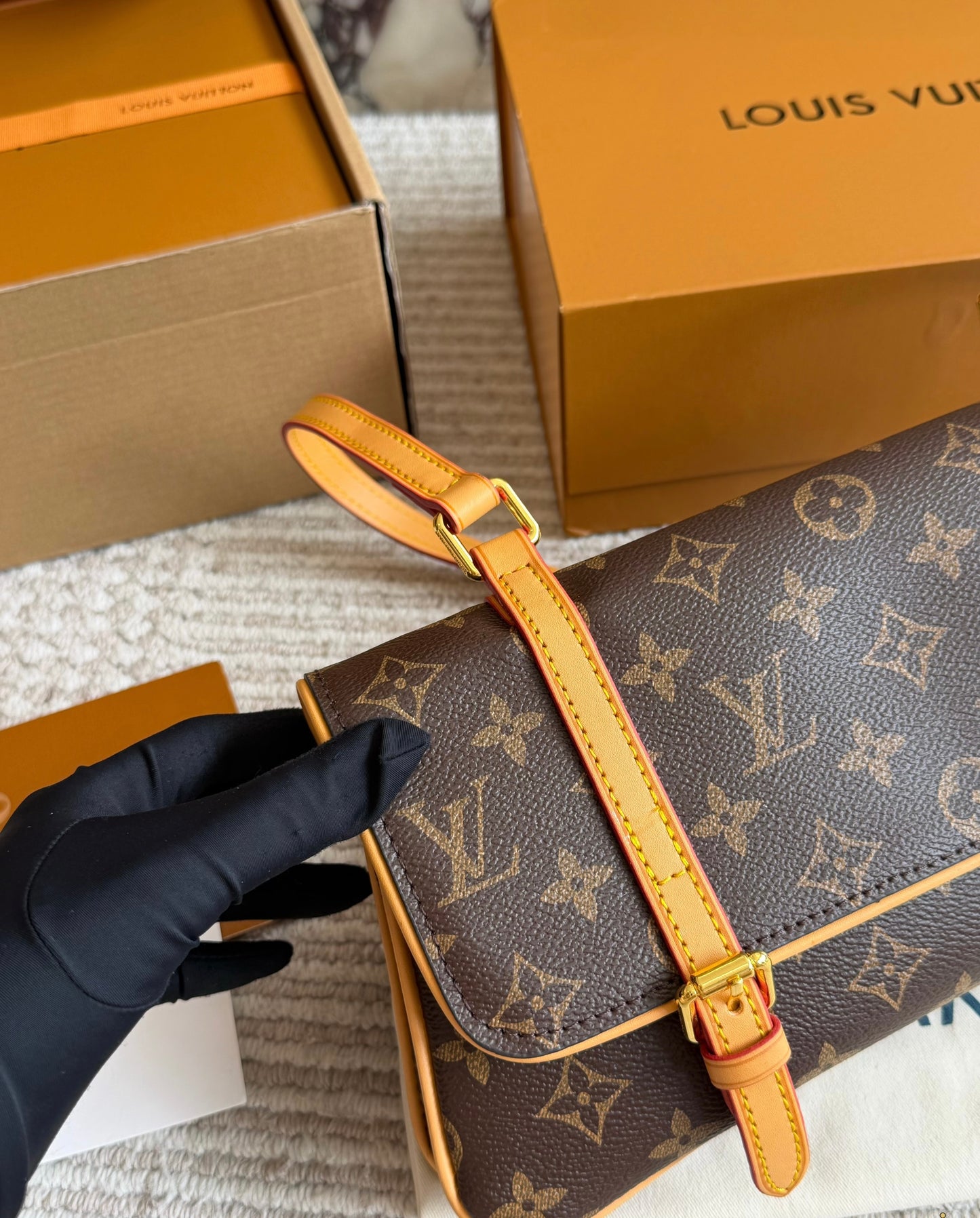 Cuero | Monogram Baguette Shoulder Bag Brown