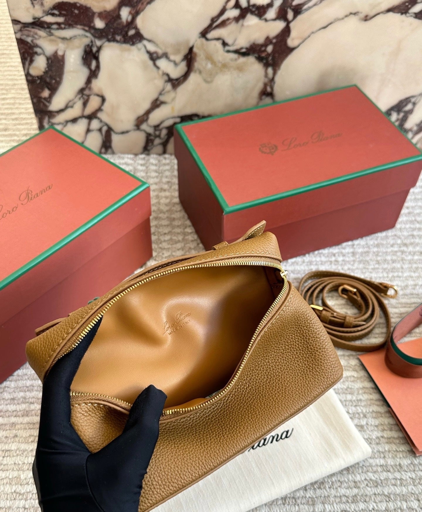 Cuero | Pebbled Top-Handle Pouch