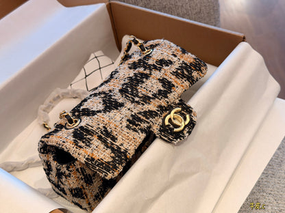 Cuero | Tweed Flap Shoulder Bag
