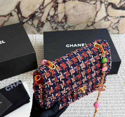 Cuero | Multicolor Tweed Charm Chain Flap Bag - Navy Red
