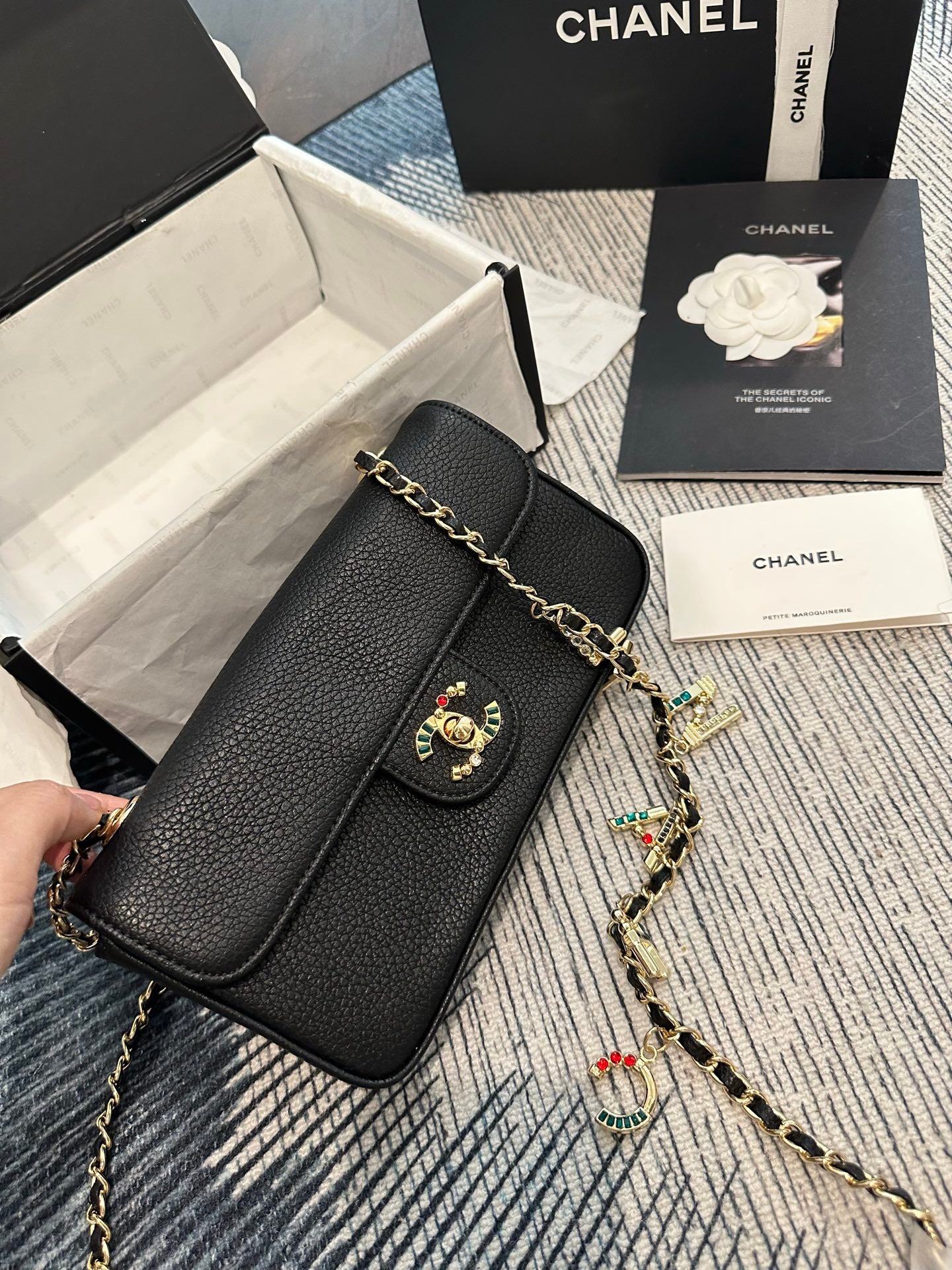 Cuero | Chain Shoulder Bag Black