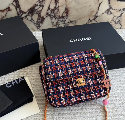 Cuero | Multicolor Tweed Charm Chain Flap Bag - Navy Red