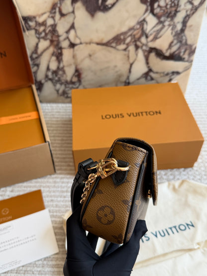 Cuero | Monogram Chain Shoulder Bag Brown