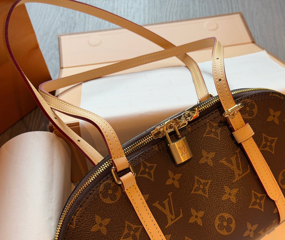 Cuero | Signature Ellipse Shoulder Bag - Classic Monogram