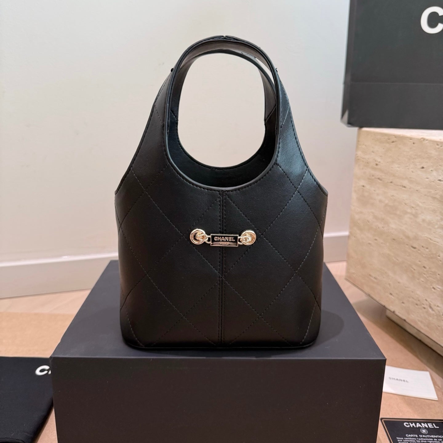 Cuero | Quilted Hobo Bag