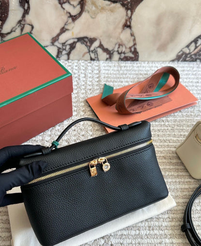 Cuero | Pebbled Top-Handle Pouch
