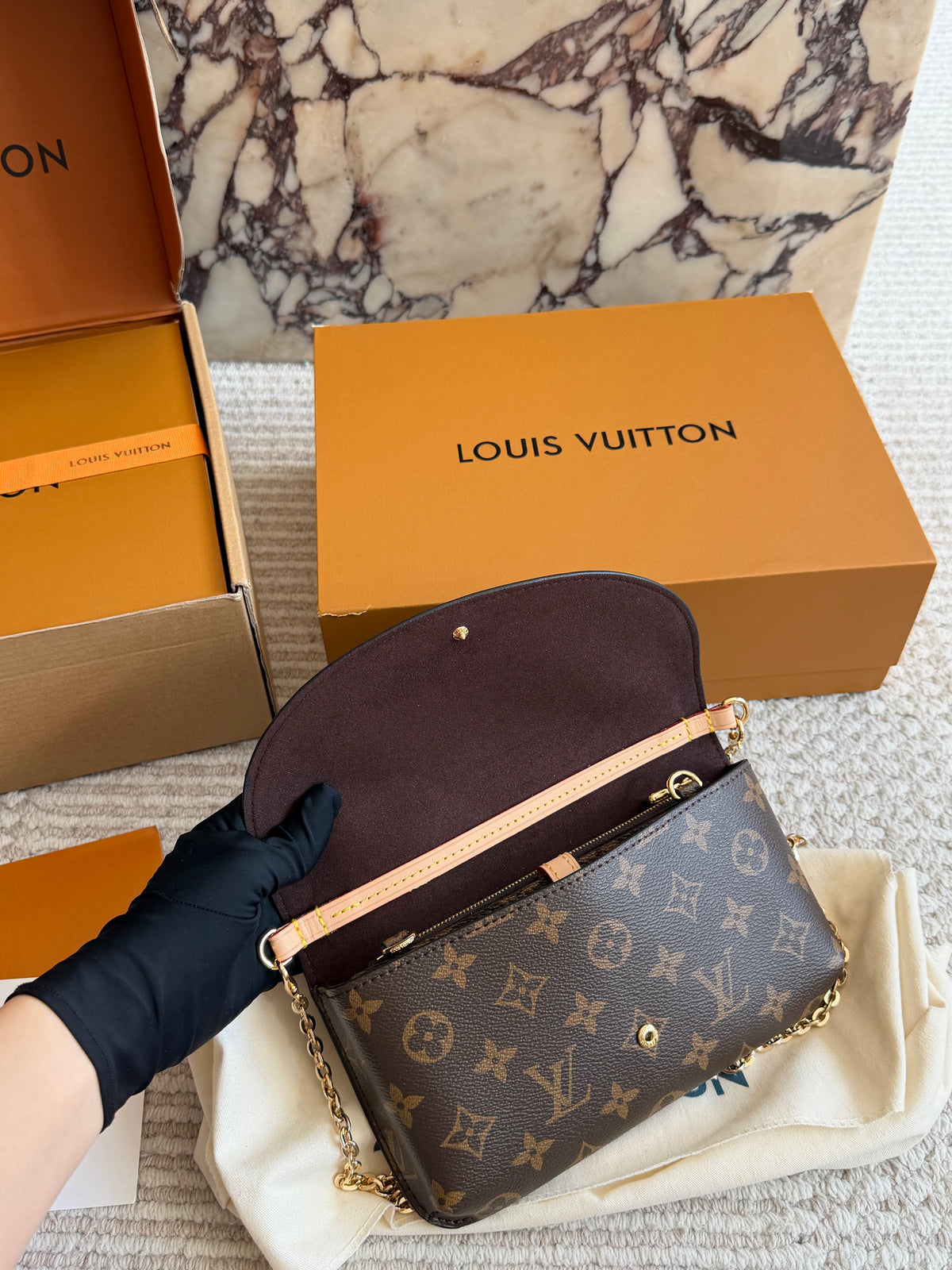 Cuero | Chain Wallet on Chain - Monogram Brown