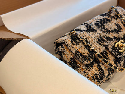 Cuero | Tweed Flap Shoulder Bag
