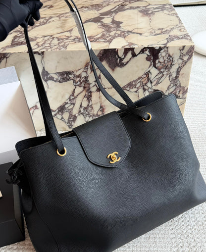Cuero | Classic Grained Leather Tote