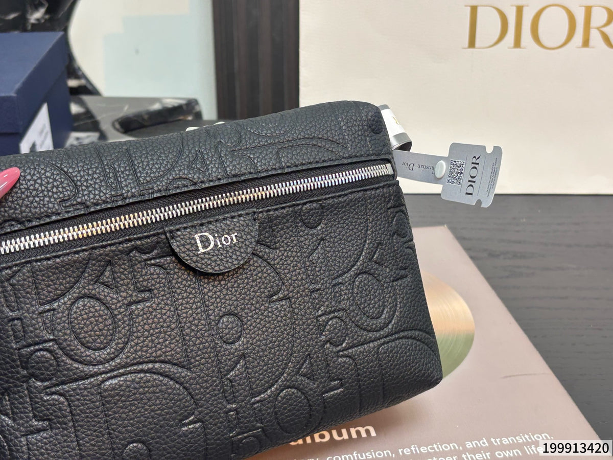 Cuero | Logo Embossed Crossbody Messenger Bag - Noir Black