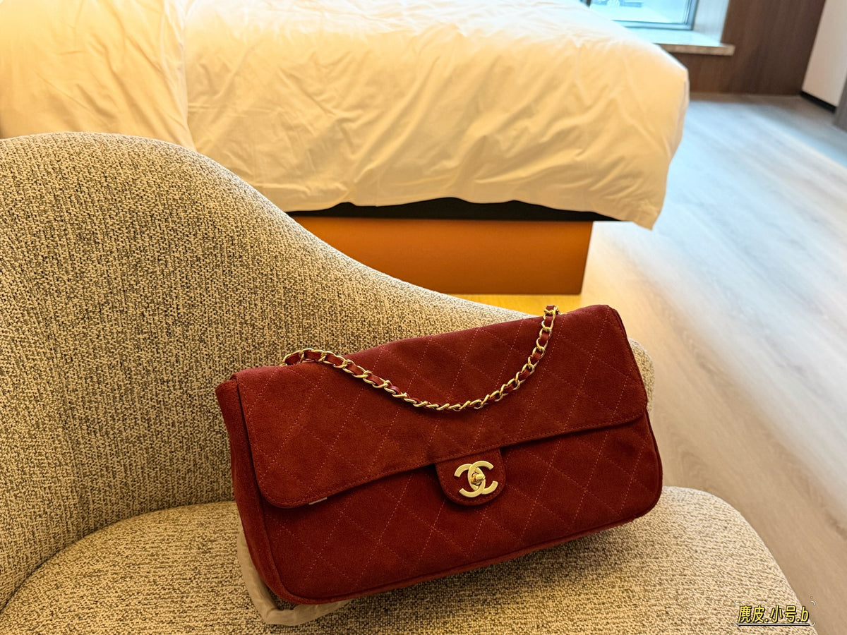 Cuero | Diamond Quilted Flap Chain Shoulder Bag - Burgundy Suede